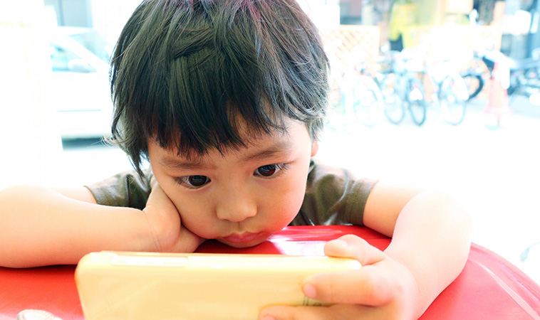 《3C產品衛教》數位洪流中聰明使用 3C, 守護孩子大腦與身心發展 《3C產品衛教》數位洪流中聰明使用 3C, 守護孩子大腦與身心發展